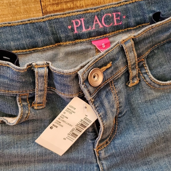 NEW girls denim Bermuda shorts size 6. - Picture 3 of 3